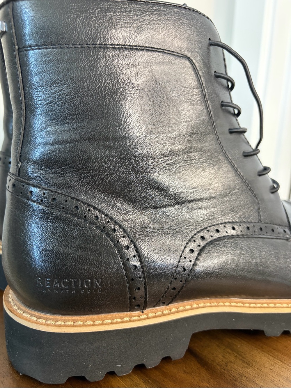Reaction Kenneth Cole Black Leather Brogue Cap Toe Side Zip Ankle Boots. 10.5M - Picture 7 of 7